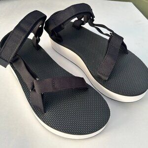 Teva Flatform Universal Black Platform Strappy Sandals Womens Size 10 Shoes